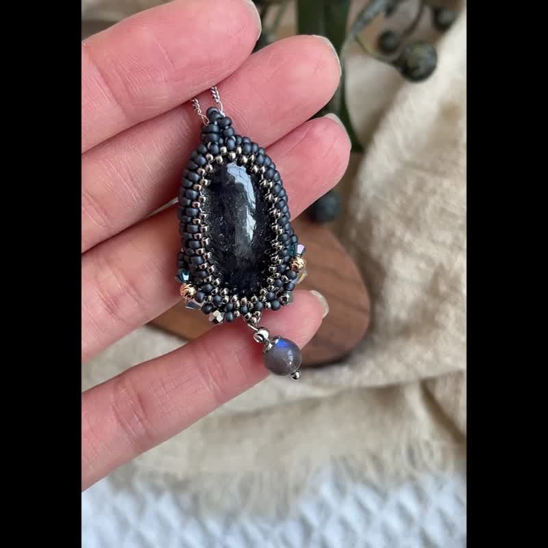 Sunstone and Blue Calcite with Miyuki Glass Beads & Gemstone Chain - สร้อยคอ - คริสตัล สีดำ