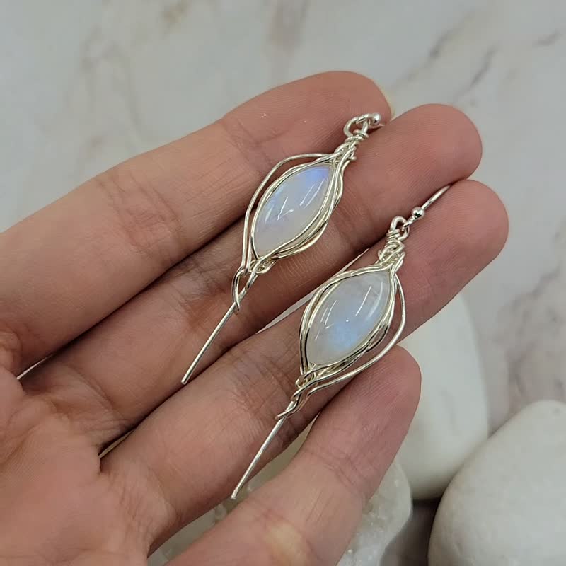 Hand Wound Stone 999 Sterling Silver Long Earrings - ต่างหู - เงิน 