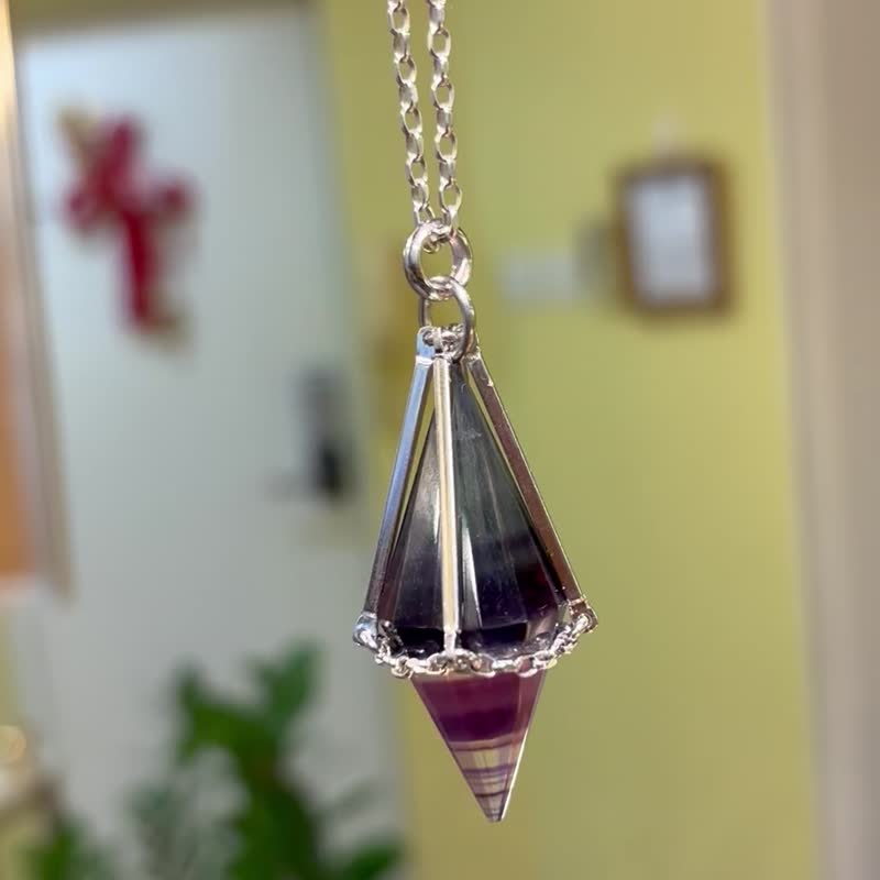Sacred Bonding 螢石 水晶 靈擺  純銀 水晶頸鍊 情人節禮物 - 項鍊 - 其他金屬 多色