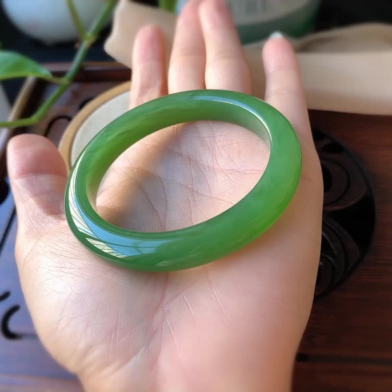 天然和田玉碧玉手鐲 圈口52.7mm 質地溫潤 油潤度佳 - 手鍊/手環 - 玉石 