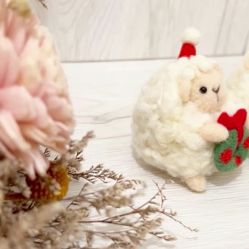 Christmas limited Christmas lamb wool felt doll wreath sheep - ตุ๊กตา - ขนแกะ ขาว