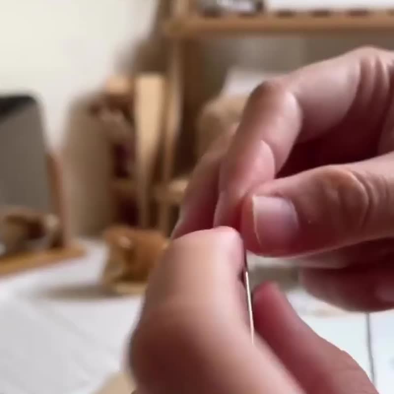 手抄紙刺繡 紙刺繡 小雛菊-半朵 paper embroidery - 卡片/明信片 - 紙 卡其色