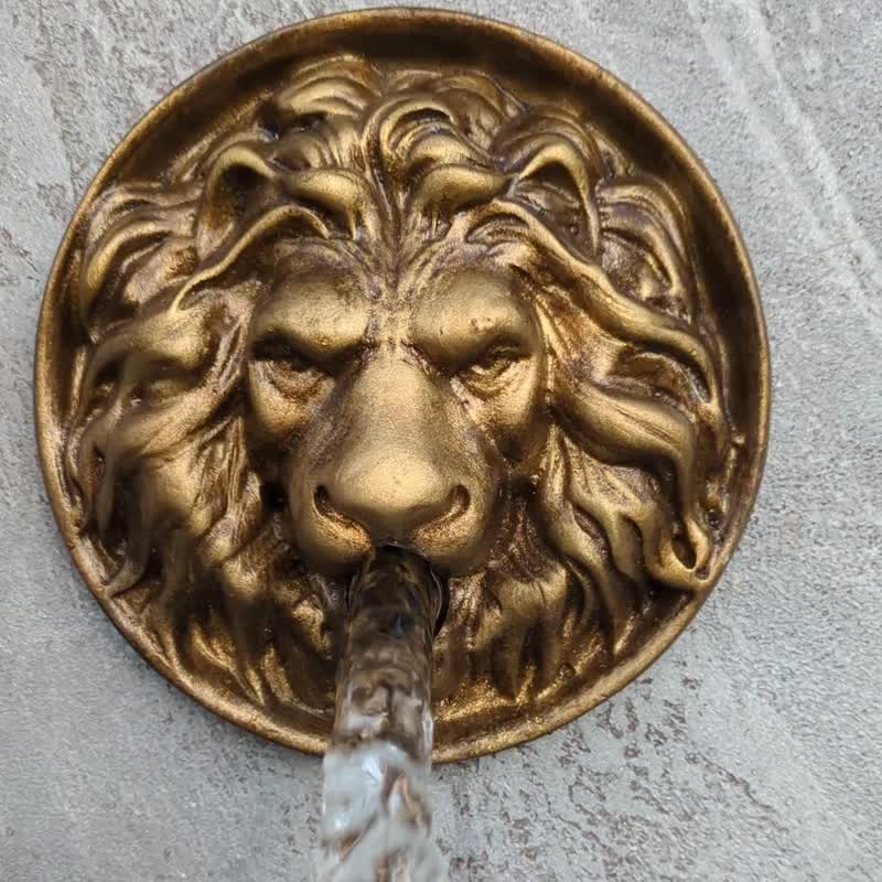 lion head wall fountain water spout - 壁貼/牆壁裝飾 - 其他材質 