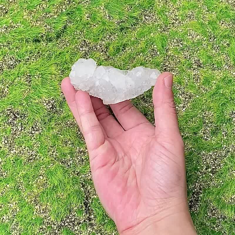 天然原礦純淨白色鑽石魚眼石晶簇 釋放負面磁場 提升洞察力 - 擺飾/家飾品 - 水晶 白色
