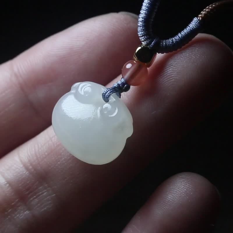 [Ruyi and safe lock] small pendant necklace pendant/natural Hetian jade/meaning health/ruyi/safety - Necklaces - Jade White