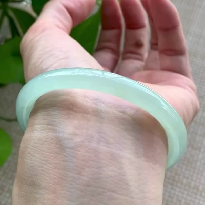 冰種 天然翡翠 緬甸 A玉 玉鐲 • 冰種晴水翡翠貴妃鐲 - 手鍊/手環 - 玉石 綠色