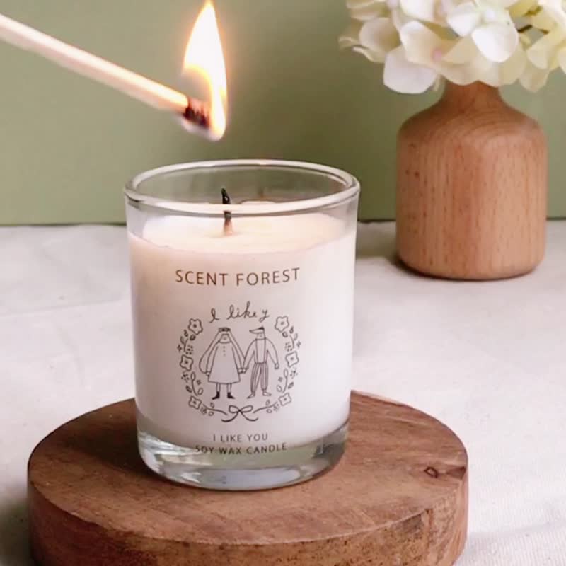 Scented Forest - Scented Soy Candle English Pear & Freesia - Candles & Candle Holders - Glass White