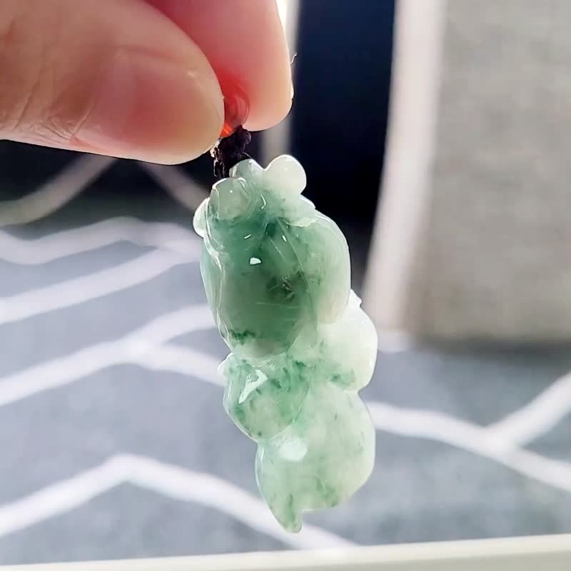 親翠 天然翡翠 冰綠飄花 活靈活現金魚項鍊 特殊題材 - 項鍊 - 玉石 多色