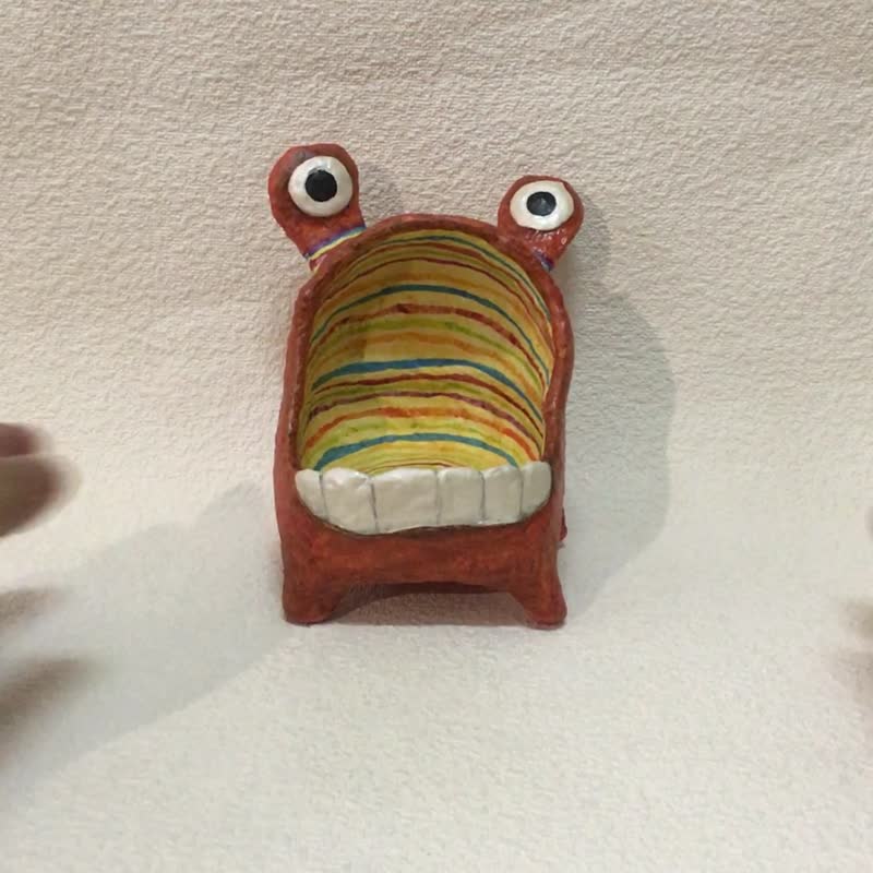 A little container handcraft doll / Mr. Big mouth monster No.4 (Rusty) - 擺飾/家飾品 - 環保材質 咖啡色