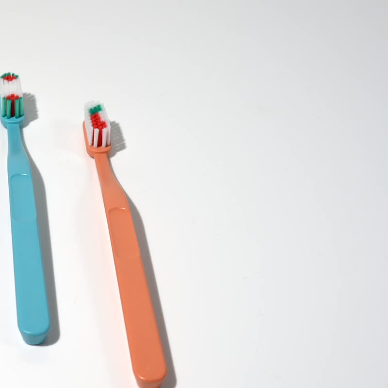 [Jordan] Fresh and whitening high-density toothbrush with special pattern shape (chamomile/watermelon/pepper) - Bathroom Supplies - Plastic Multicolor