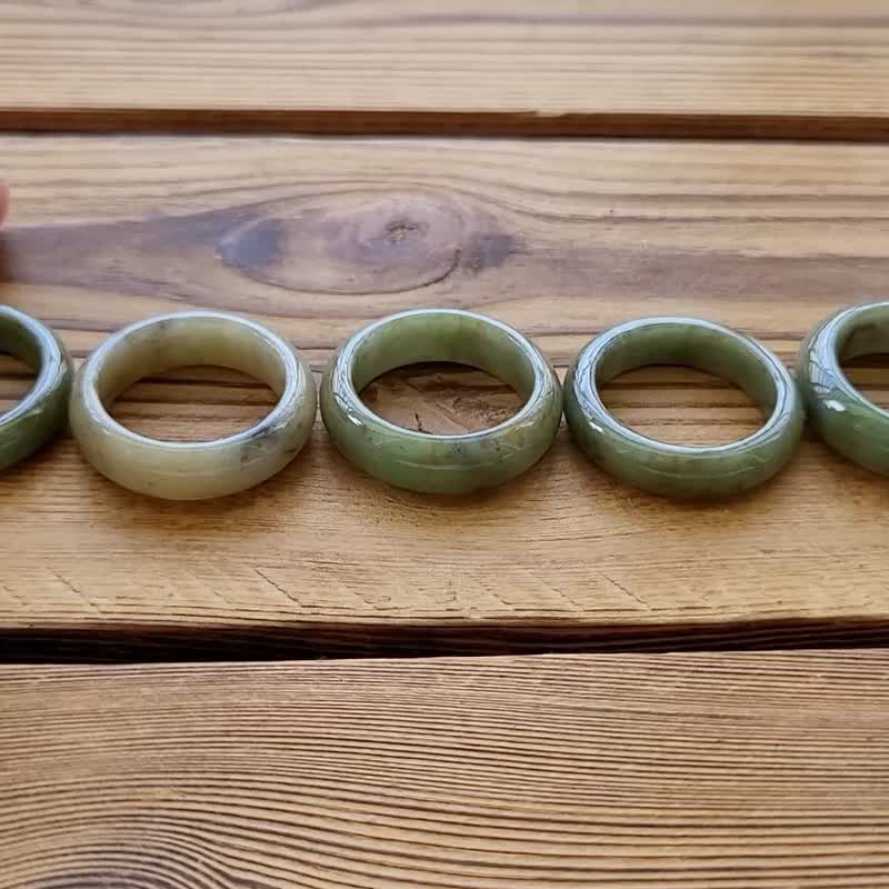 【親翠】天然翡翠 冰茶黃綠滿色中國風復古手指鐲10.5號戒圈 - 戒指 - 玉石 多色