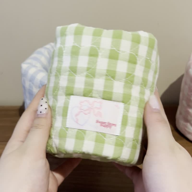 Sweetstore Supply果綠色格夾棉加厚化妝刷筆筒 - 筆筒/筆座 - 棉．麻 粉紅色