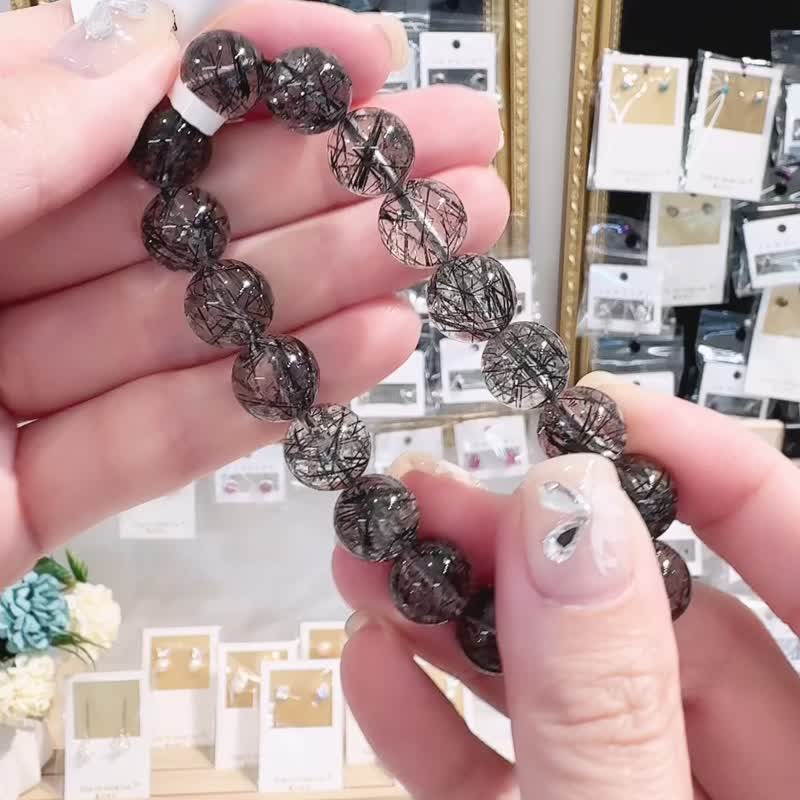 Natural lace black hair crystal 11mm34.95g crystal to ward off evil spirits and villains to eliminate negative energy - สร้อยข้อมือ - คริสตัล สีดำ