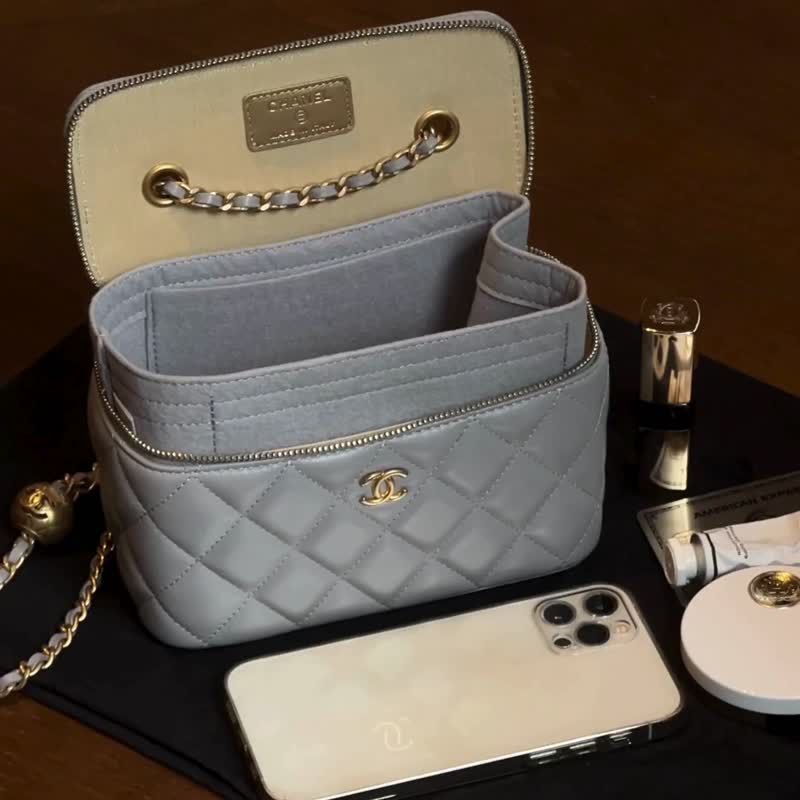 Inner Bag Organizer - Chanel Classic Vanity Case - กระเป๋าเครื่องสำอาง - วัสดุอื่นๆ หลากหลายสี