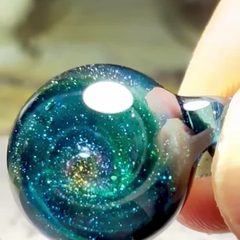 銀河の煌めき　宇宙ガラスペンダント - 項鍊 - 玻璃 藍色