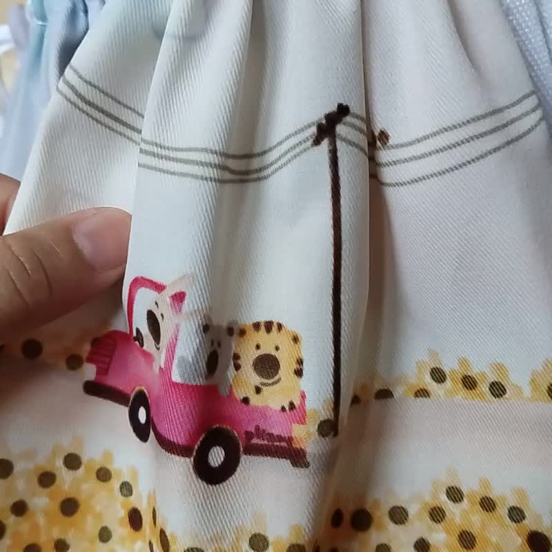 Drawstring Cloth Bag 'Lui Kajon Bo Greenhouse' - 化妝包/收納袋 - 其他材質 多色