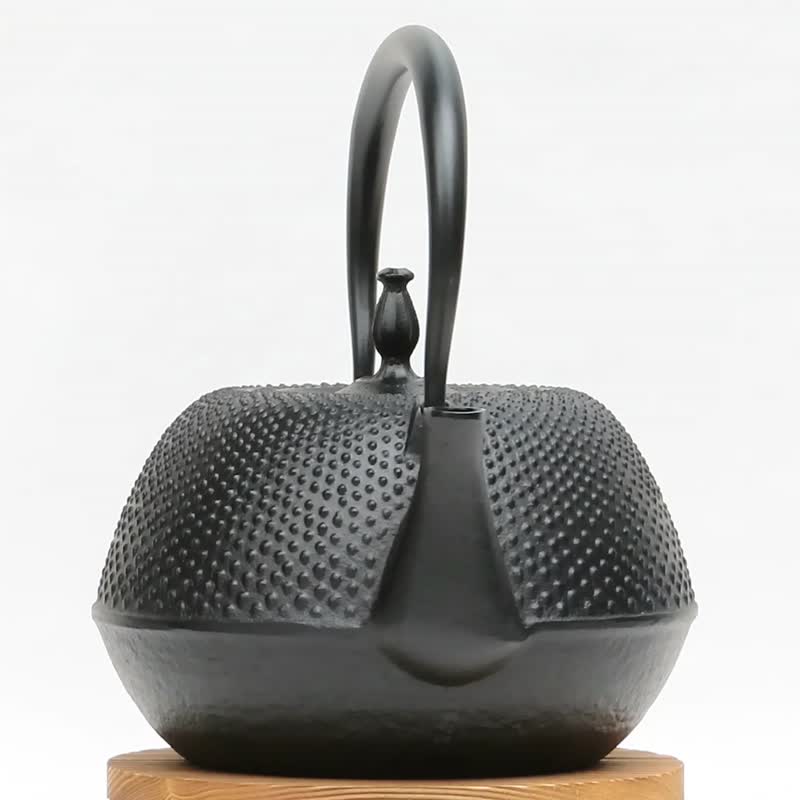 Nanbu tekki tetsubin japanese cast iron kettle round nanbu arare 1.2L - Teapots & Teacups - Other Metals Black