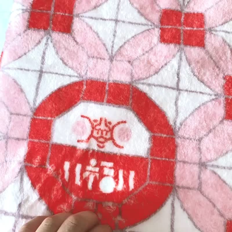 ビッチだるま in タイルフランネルブランケット - 毛布・かけ布団 - その他の化学繊維 ピンク