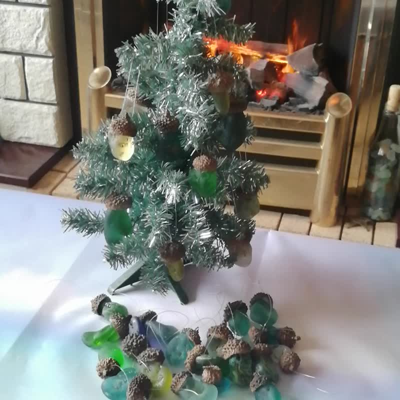 Christmas tree decorating ideas.Christmas Tree ornament.Bonfire sea glass Acorn - ตกแต่งผนัง - แก้ว หลากหลายสี