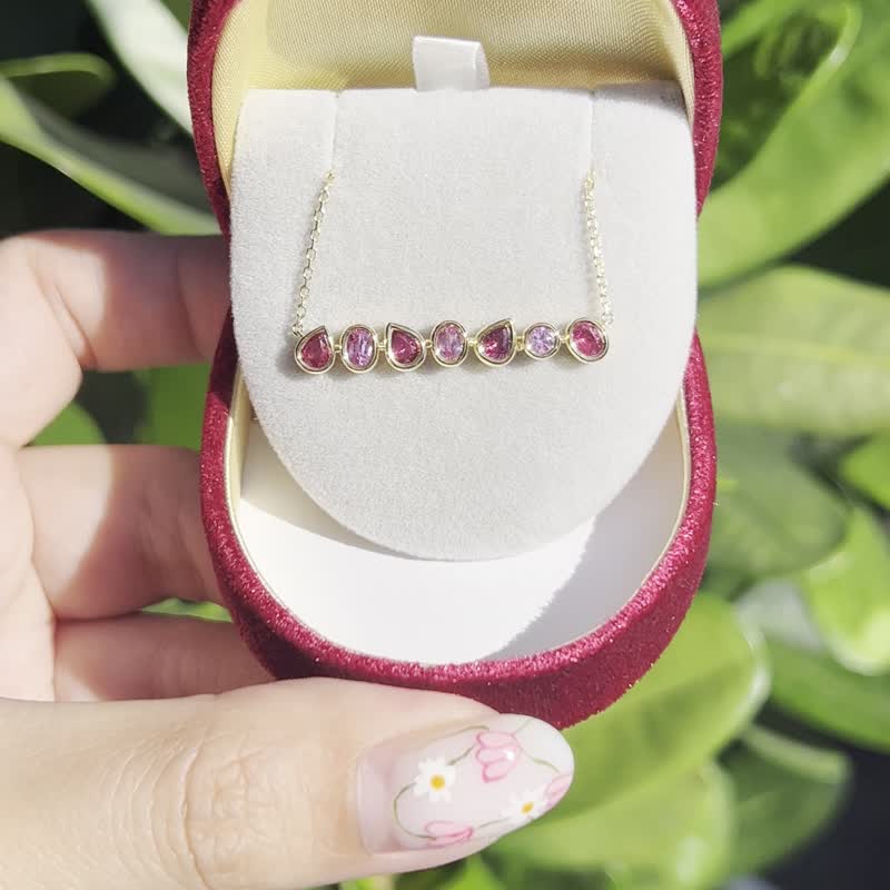 [Blooming Flowers] 18K gold ruby ​​x pink sapphire necklace pink corundum - สร้อยคอ - เครื่องประดับ สีแดง