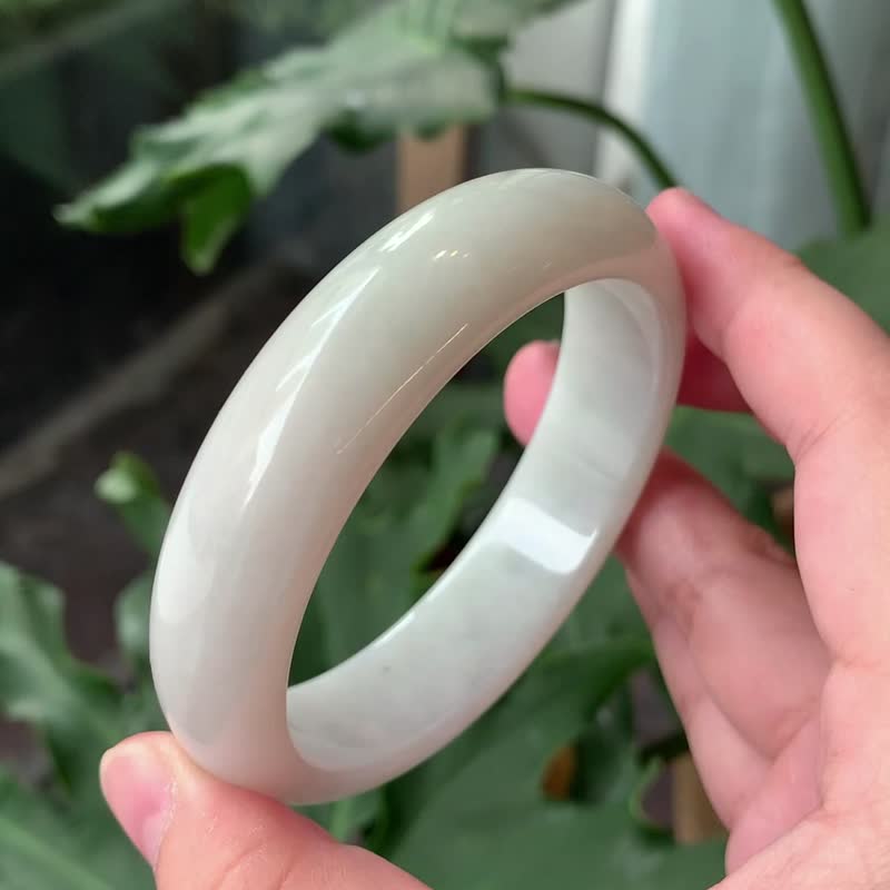 溫玥 | 細糯種 / 淺綠白翡 / 平安鐲 / 手圍19 | 天然A貨翡翠手鐲 - 手鍊/手環 - 玉石 白色