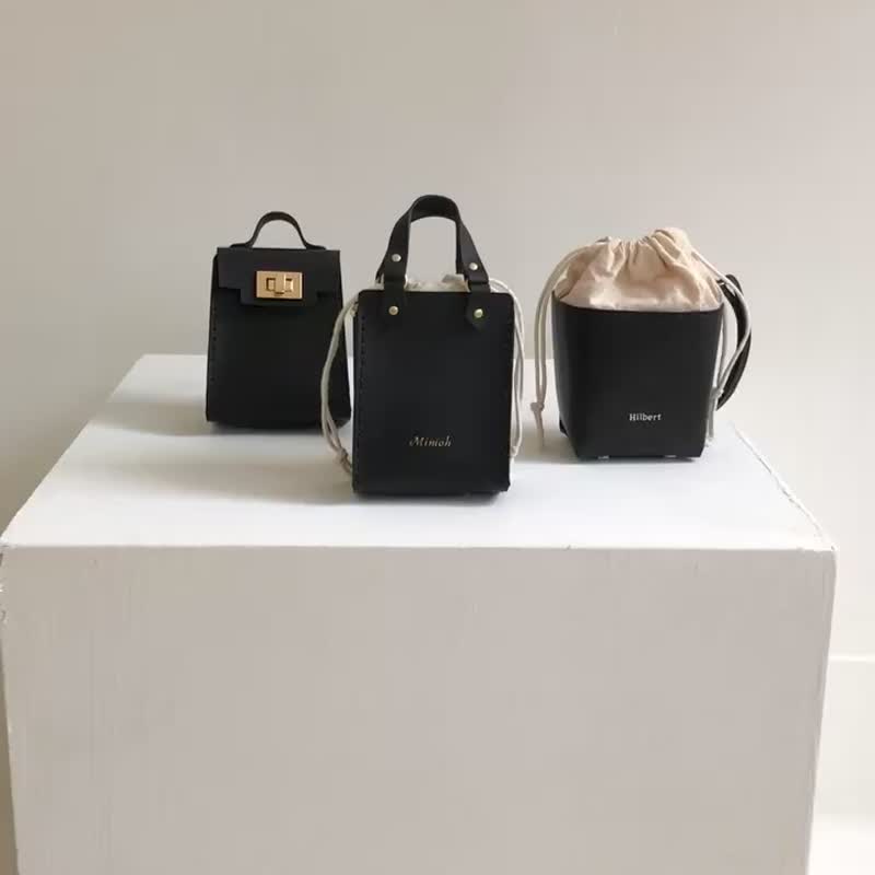 S Size tote bag (personalized, gift) - Black - กระเป๋าแมสเซนเจอร์ - หนังแท้ สีดำ
