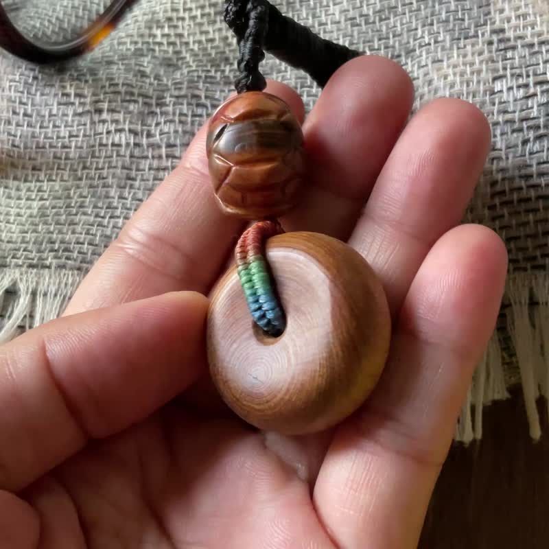 【平安龜來】肖楠木吊飾 鑰匙圈 背包掛飾 - 鑰匙圈/鑰匙包 - 木頭 多色