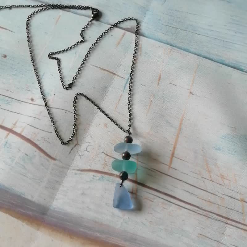 Ombre pendant.Blue sea glass stack necklace.Sea Glass Necklace.Beach jewelry - 項鍊 - 玻璃 藍色