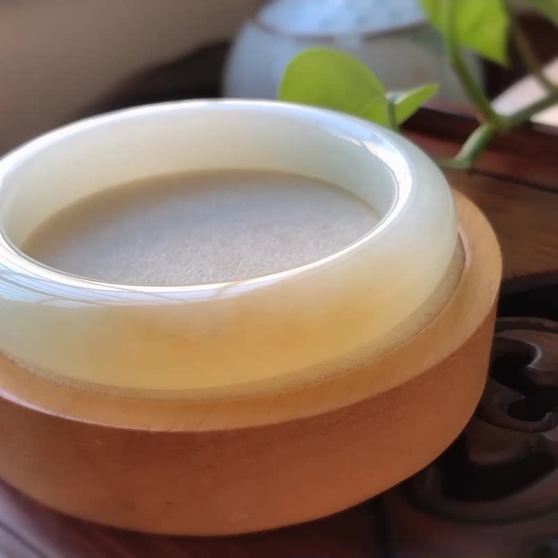 天然和田玉糖白玉鐲老坑料 圈口58.2 脂粉細膩料子油潤過度 - 吊飾/掛飾 - 玉石 