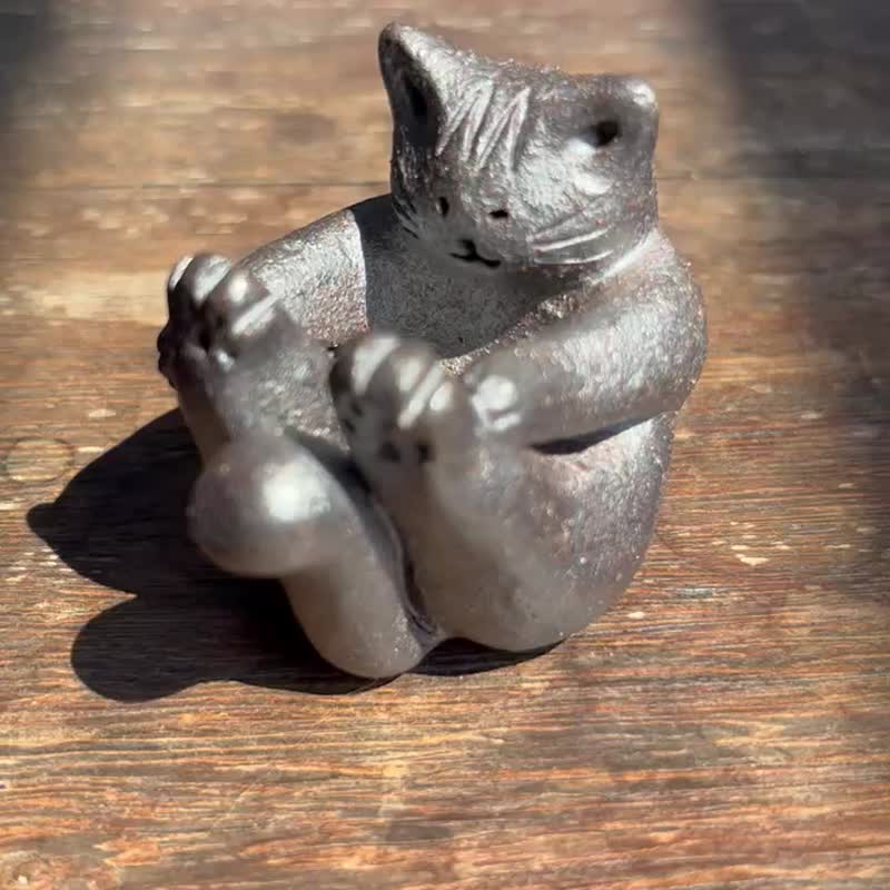 roly-poly cat/pottery doll - Items for Display - Pottery Black