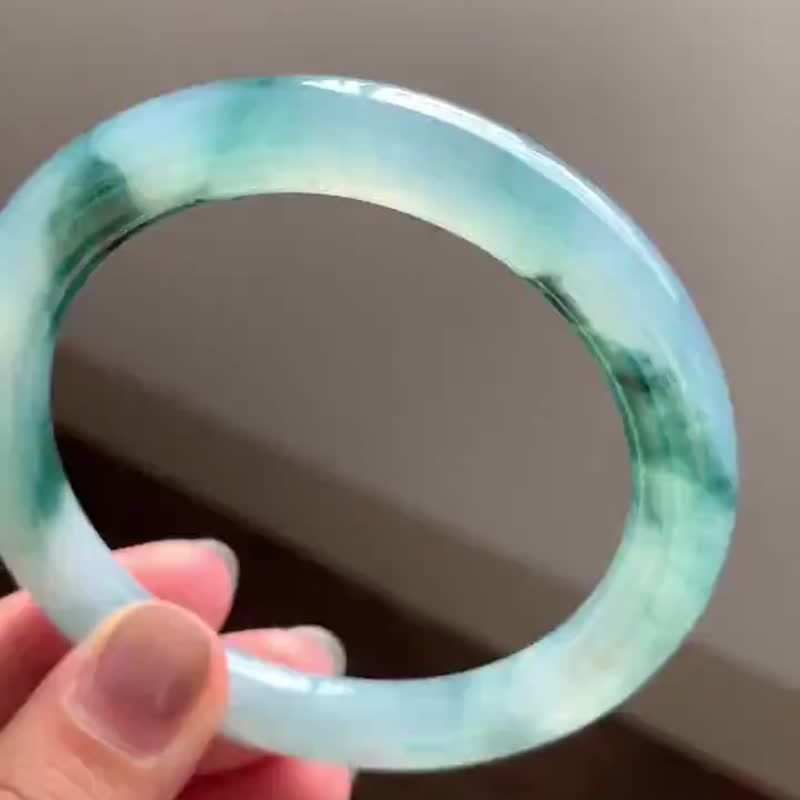 冰種翡翠天然翡翠玉鐲A玉手鐲 玉鈪 • 冰種藍飄花翡翠圓鐲 - 手鍊/手環 - 玉石 藍色