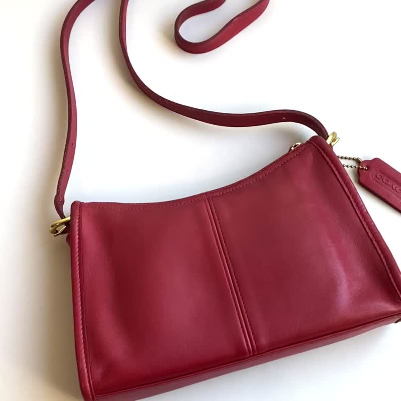 Vintage Coach Bag antique bag / leather bag / second-hand bag - Messenger Bags & Sling Bags - Genuine Leather Red