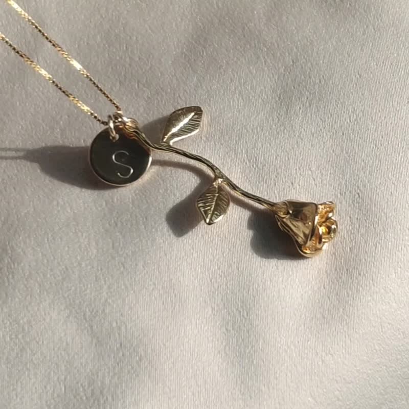 SV925/Gold Initial Rose Necklace - Necklaces - Precious Metals Gold