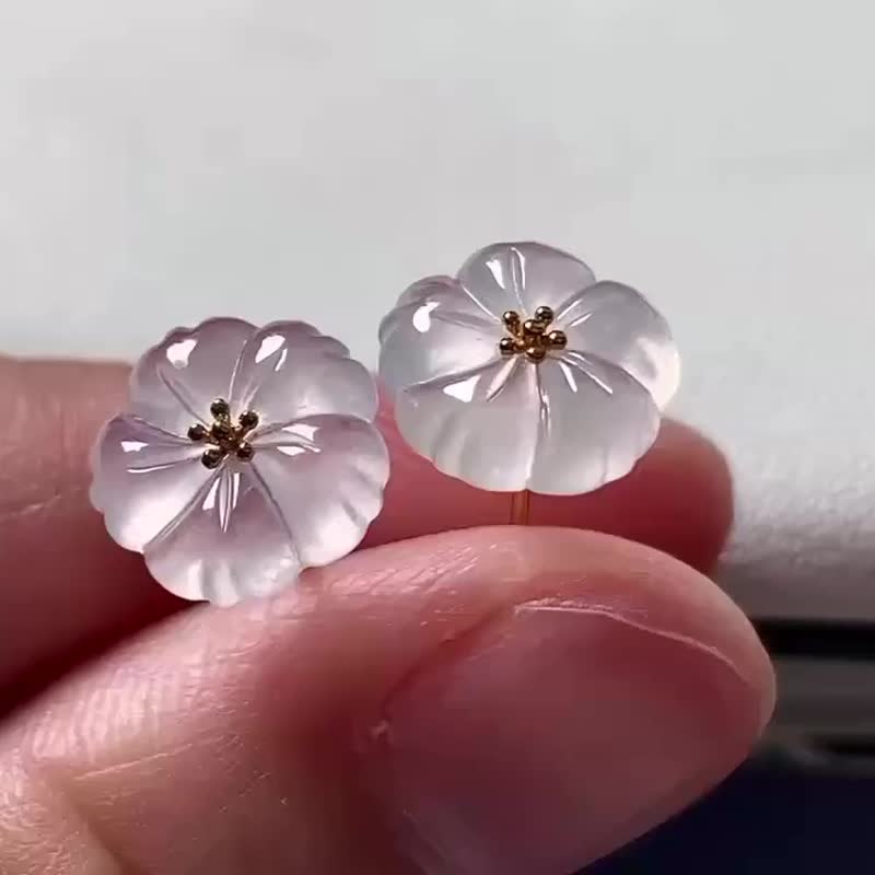 冰種翡翠 天然翡翠 A玉 耳墜 耳釘 • 18k金花朵翡翠耳環 - 耳環/耳夾/耳骨夾 - 玉石 
