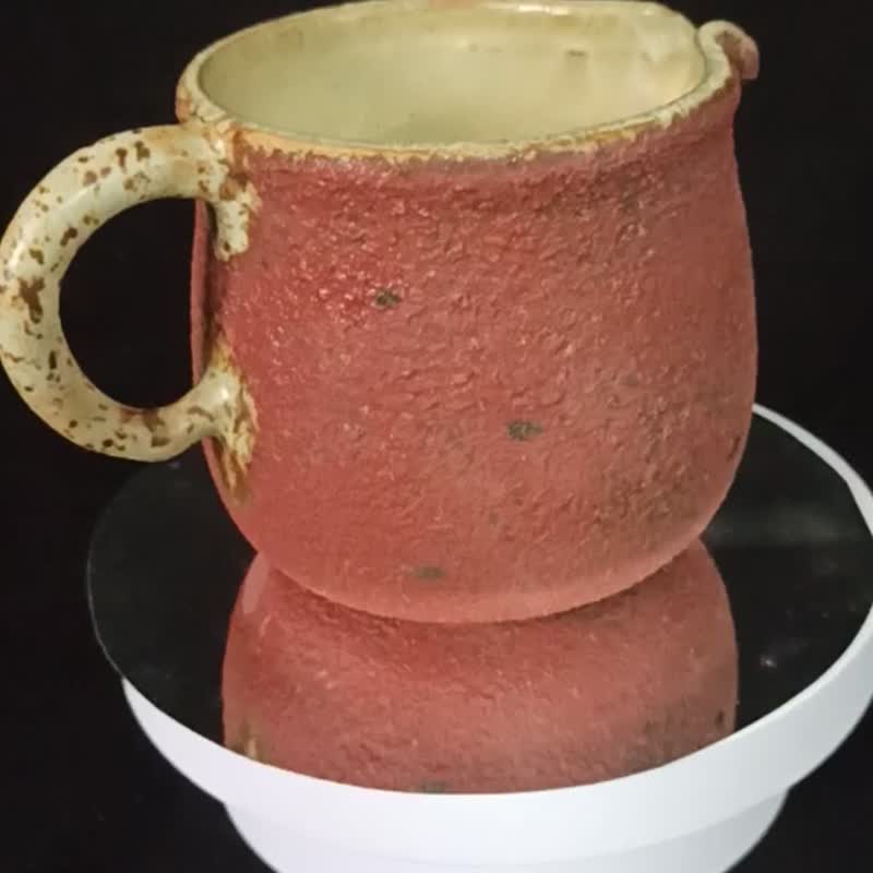 Hand-drawn embryo tea Haijiao cup uniform cup red rock mud - Teapots & Teacups - Pottery Multicolor