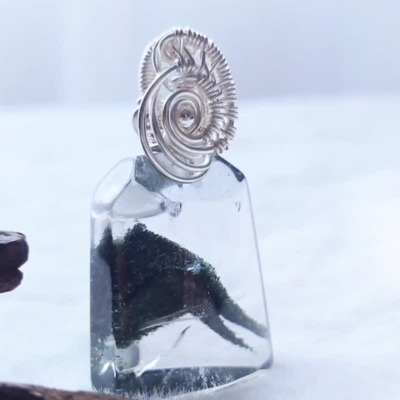 【 見山 】綠幽靈純銀吊墜 /招財 /新年禮物/聖誕禮物/情人禮物 - 項鍊 - 水晶 