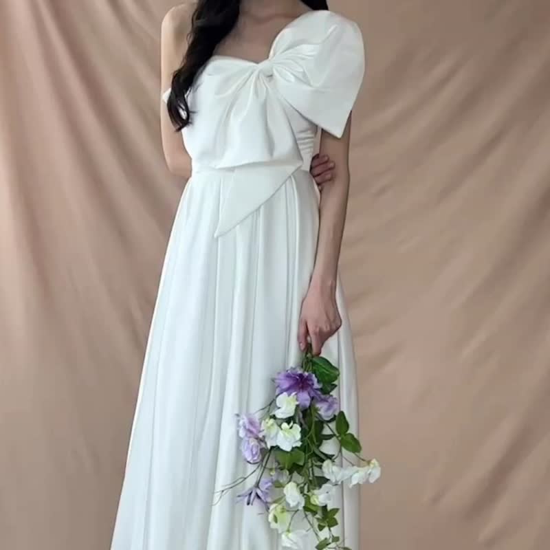 單肩大蝴蝶結禮服 - 禮服/小禮服 - 聚酯纖維 白色