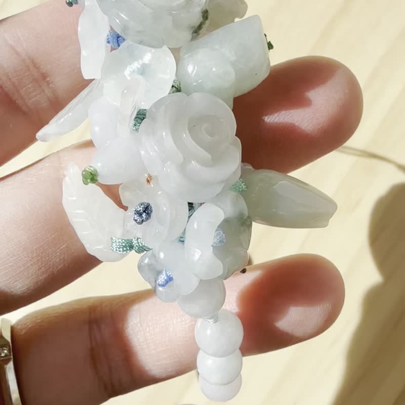 手工編織翡翠手鍊 — 晨光裡的玫瑰 - 手鍊/手環 - 玉石 藍色