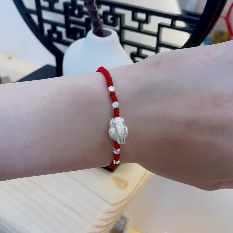 The Year of the Rabbit brings good fortune, the Silver Rabbit brings luck, and the red rope transforms into Tai Sui. - Bracelets - Sterling Silver Red