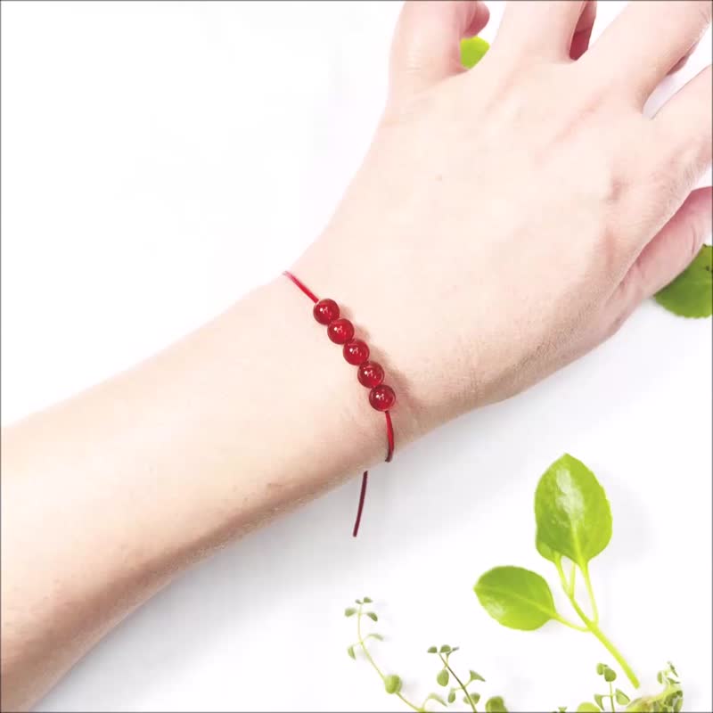 Red Onyx July Lucky Leather Bracelet Quintuple Gems Blessing Red Cord - สร้อยข้อมือ - เครื่องเพชรพลอย สีแดง