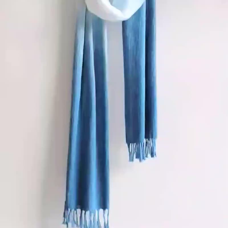 T.H.Ani 手染め藍染オリジナルグラデーションコットンストール 藍染 手作り 厚手 ストール 植物染め ショール - マフラー・ストール - コットン・麻 ブルー