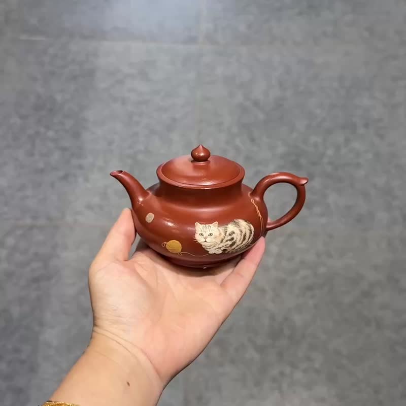 飲悅全手工 容量180cc朱泥作品豐潤俊美線條流暢流把 - 茶壺/茶杯/茶具 - 陶 