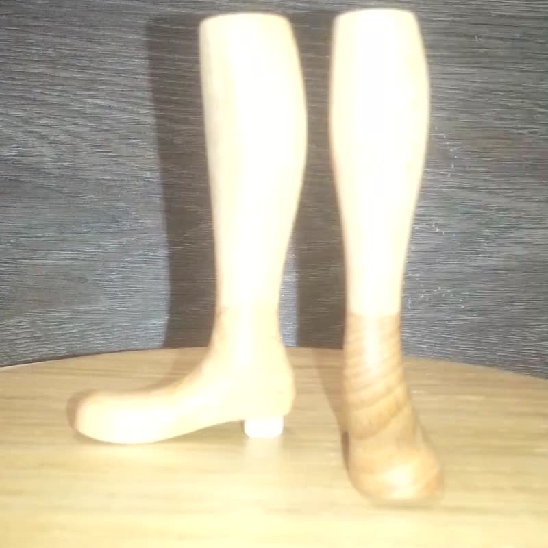 娃娃靴的木制鞋楦 - 公仔模型 - 木頭 