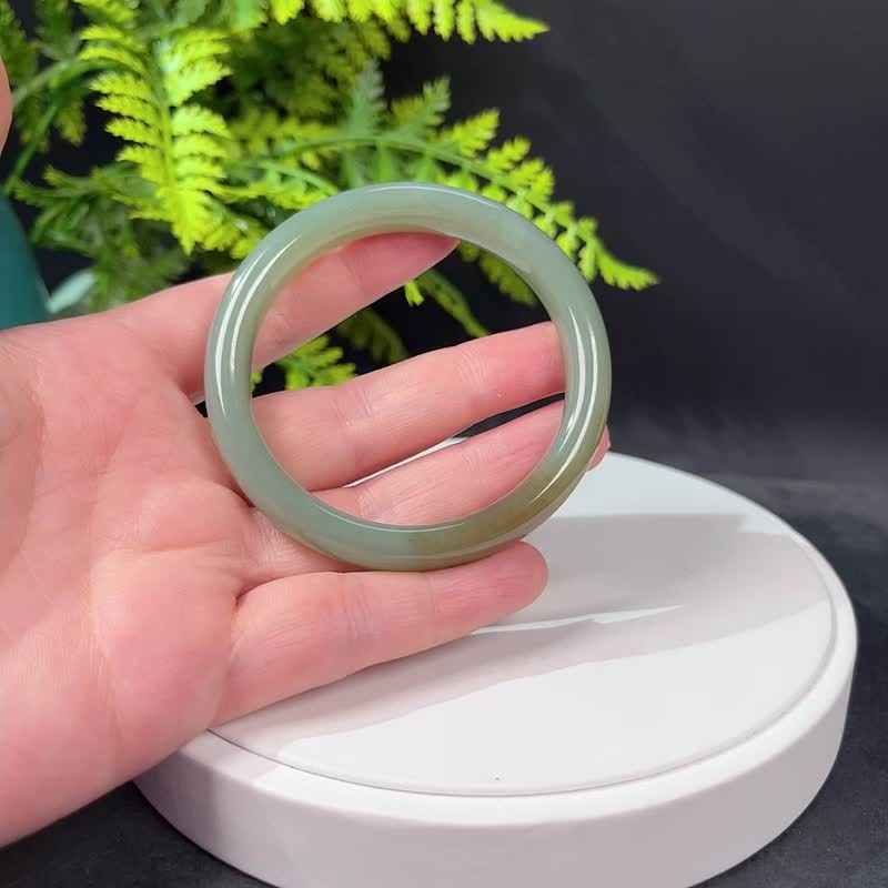 和田玉且末糖手鐲56MM 老料油潤玉手環 附證書 端莊典雅 溫潤細膩 - 手鍊/手環 - 玉石 