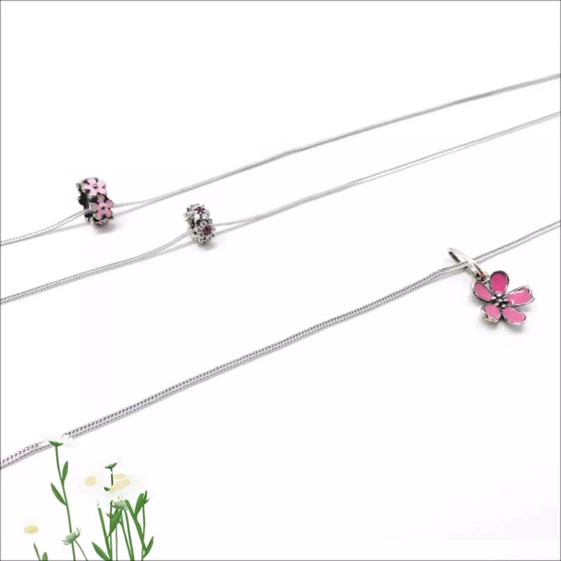 ピンクの花とダイヤモンドが付いた 925 スターリングシルバーのネックレス、スターリングシルバーのピンクの花、3 つの鎖骨チェーンをお選びください - ネックレス - スターリングシルバー グレー