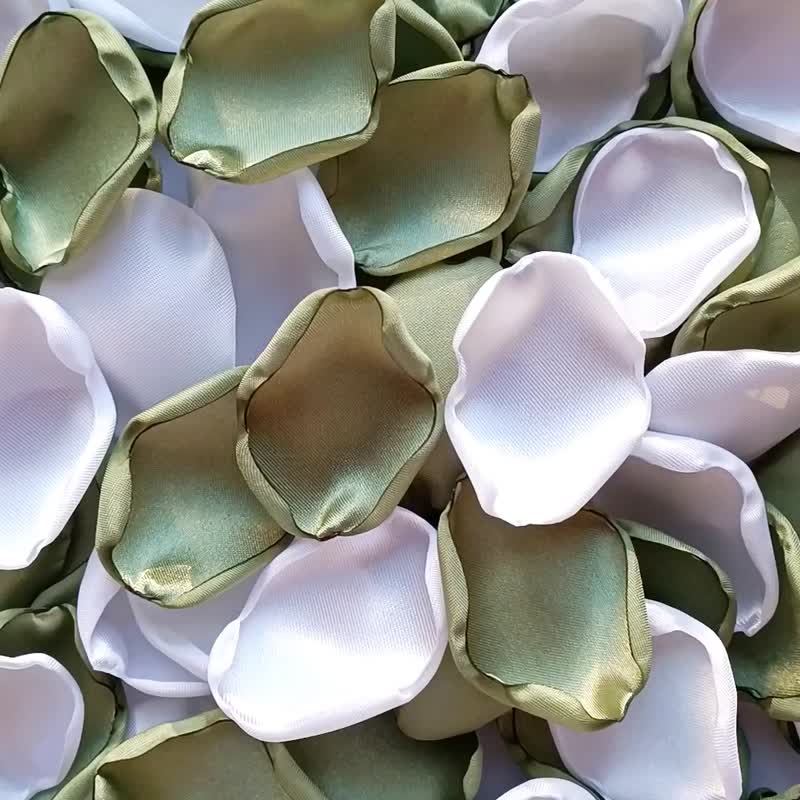 Sage green wedding petals White rose petals Dusty green flower petals - ช่อดอกไม้แห้ง - ผ้าไหม 