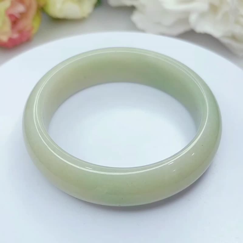 NO.115 Unique Bean Green She Taicui Inner Diameter 58MM Circle Mouth She Taiyu Bracelet Bracelet Safety Bracelet - สร้อยข้อมือ - หยก สีเขียว