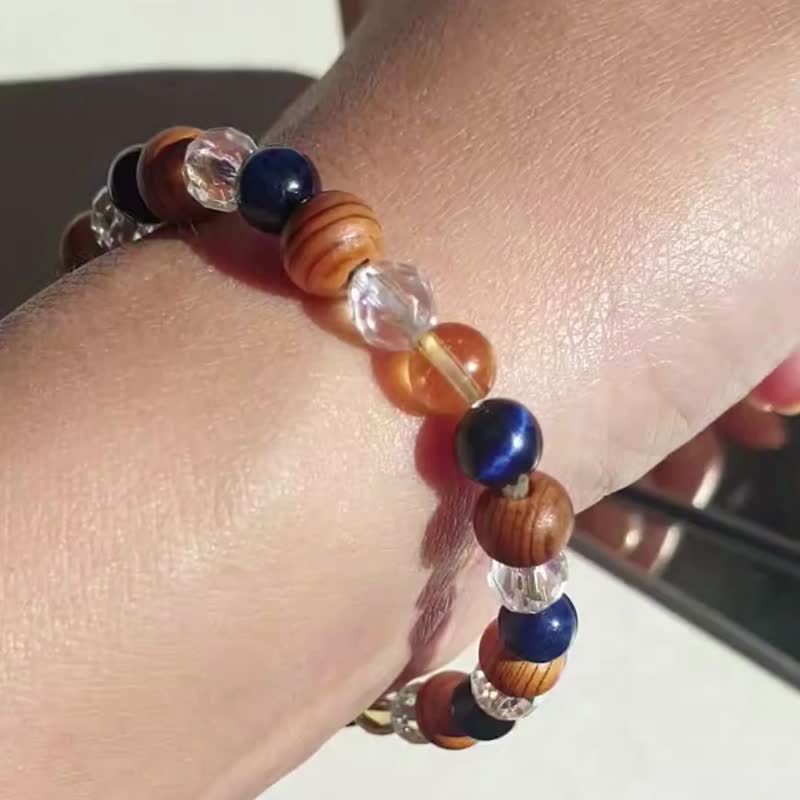 YONAKA Aromatherapy Bracelet Lapis + Japanese Cedar Yakusugi Wooden Beads - Bracelets - Gemstone Blue