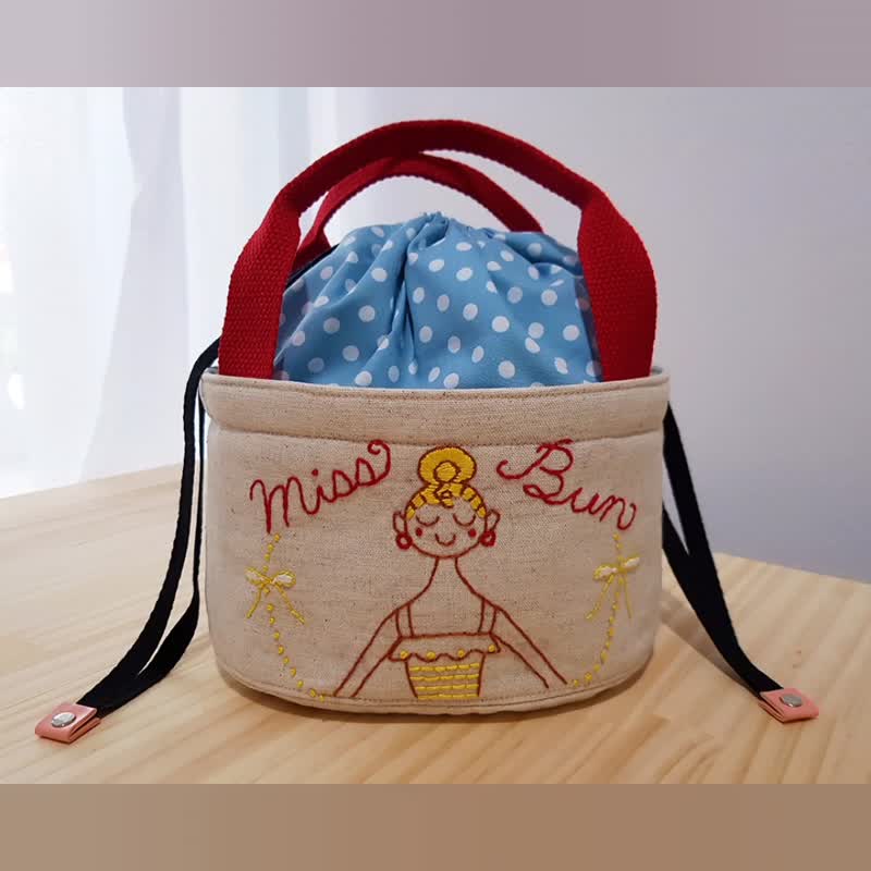 【客製禮物】客製英文名刺繡 保溫保冷餐袋 包包頭小姐 棉提把 - 便當盒/食物袋 - 棉．麻 多色