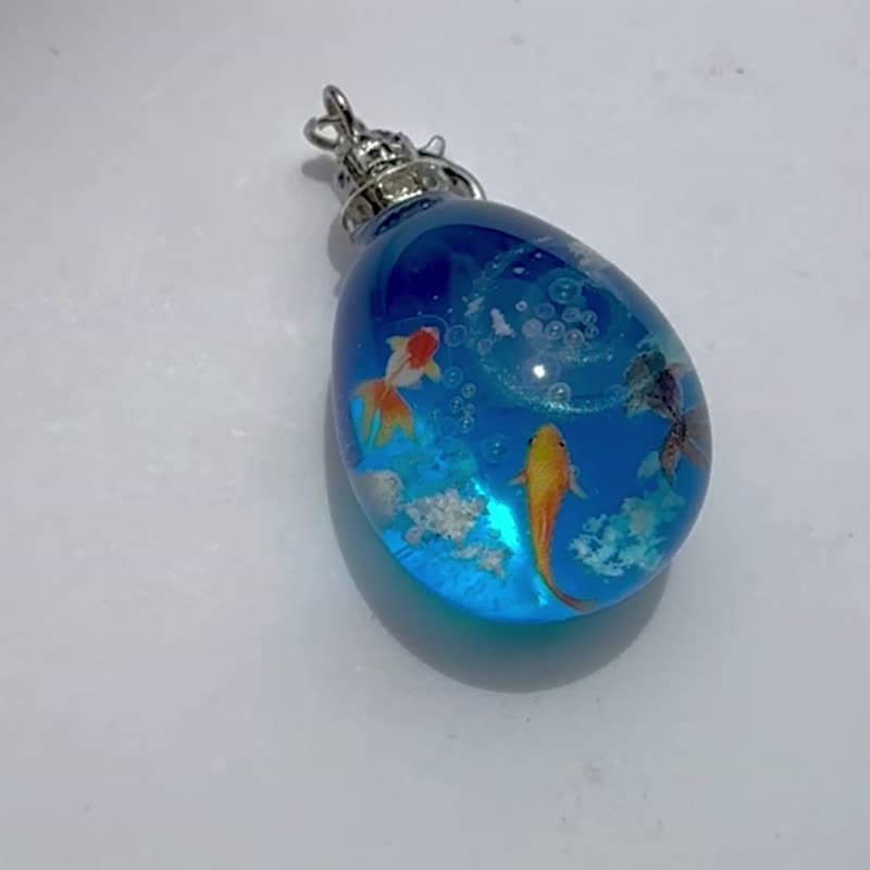 Cloud Resin Midsummer Goldfish 1 Recommended String Pendant - Necklaces - Resin Multicolor